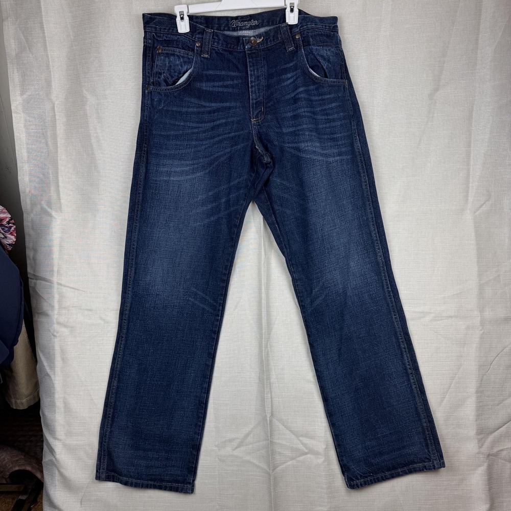 Wrangler‎ Jeans Mens 38x34 Blue Medium Wash Regular Fit Straight Denim WRT30DN